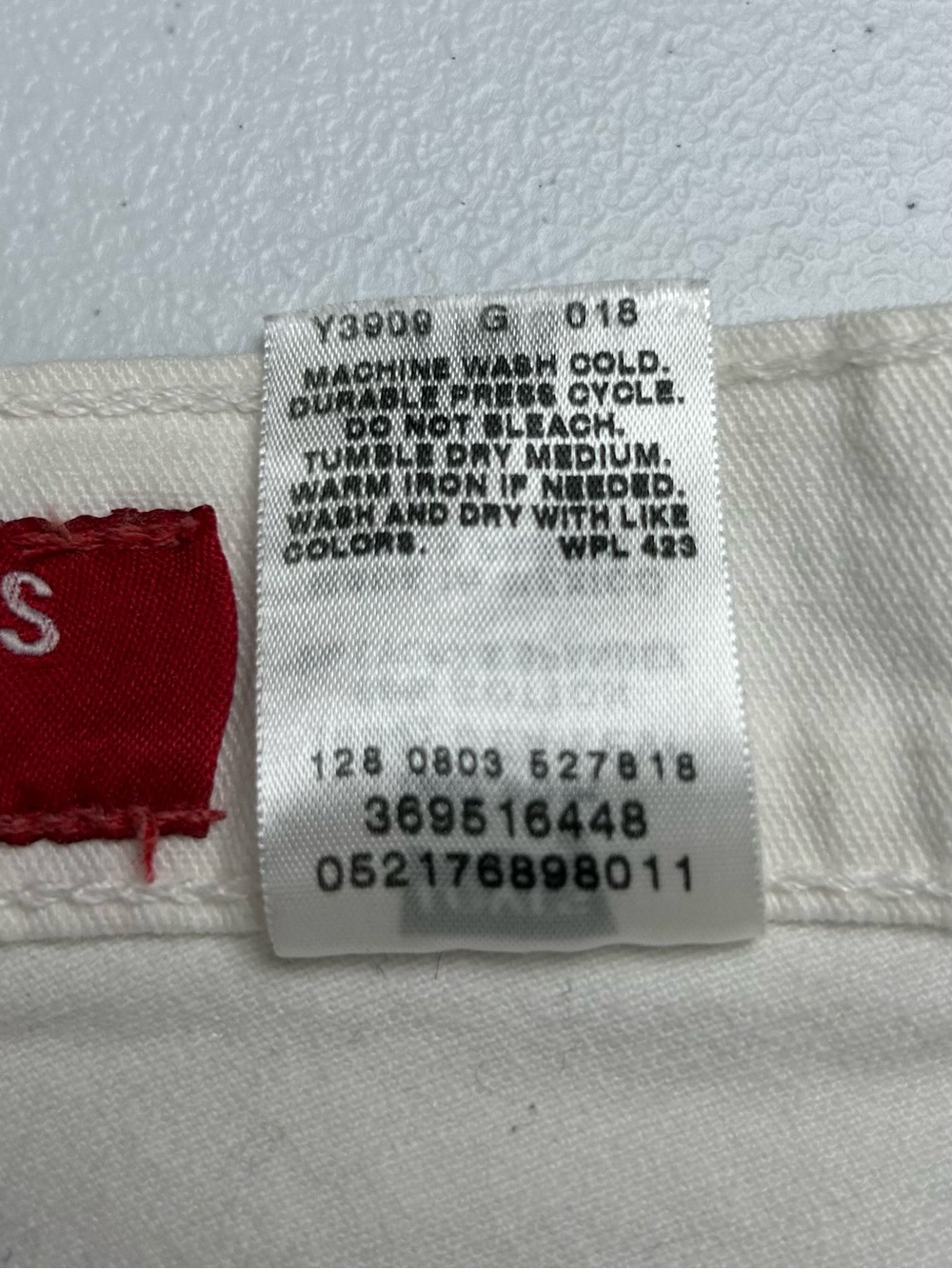 Vtg Y2K Levi’s White High Waisted Denim Shorts Stretch Jorts 8 - Picture 9 of 11